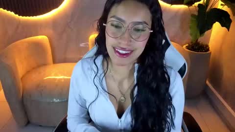 Evelyn  online show from 09-26-25, 12:09