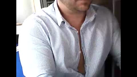 elpeladilla online show from 11-23-25, 03:34