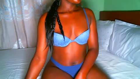 Elphaba online show from 03-03-25, 07:32