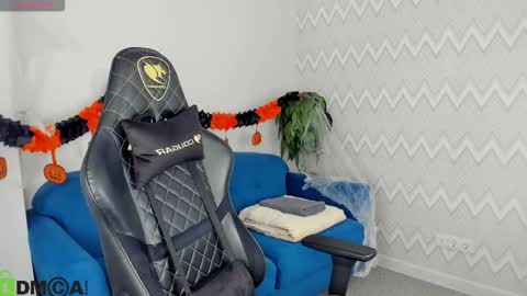 elsa_carterr online show from 10-31-25, 08:48