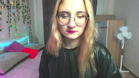 Elsa  online show from 12-10-24, 08:30