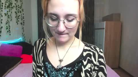Elsa  online show from 12-23-24, 02:56