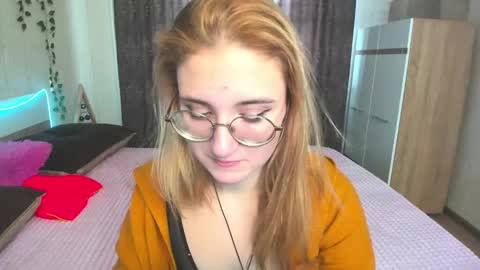 Elsa  online show from 12-25-24, 07:03