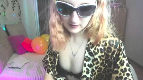 Elsa  online show from 02-07-25, 03:55
