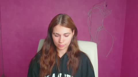 Elsa online show from 09-22-25, 06:15
