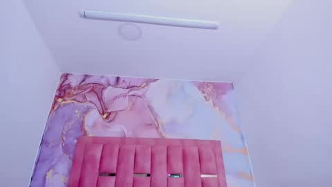 Elsa online show from 12-06-24, 02:57