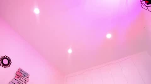 Snapshot of elsiemorrison chatting on 04-08-26, 04:29 elsiemorrison online show from 04-08-26, 04:29