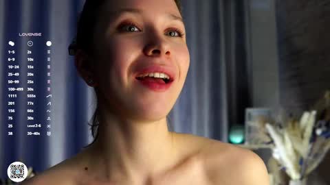 Sophie online show from 03-10-25, 03:12