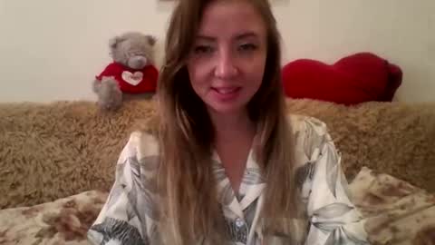 Snapshot of elvinasweet chatting on 10-09-25, 07:28 ElvinaSweet online show from 10-09-25, 07:28