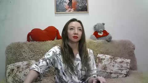 Snapshot of elvinasweet chatting on 11-12-25, 01:06 ElvinaSweet online show from 11-12-25, 01:06
