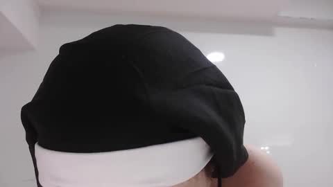 Elviracutie online show from 11-25-25, 05:02