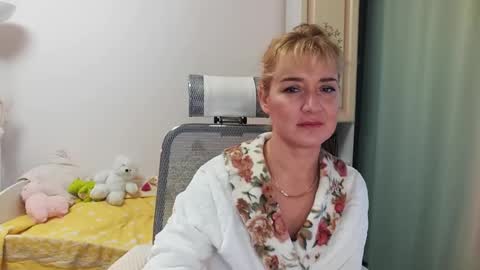 Elvira online show from 12-03-24, 09:33