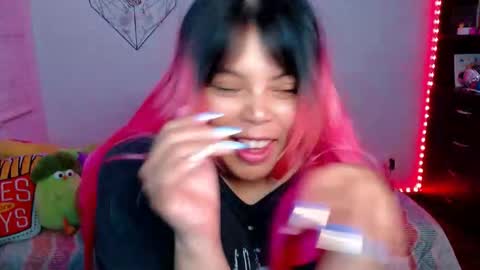 Snapshot of elymoon chatting on 01-13-26, 11:32 Ely online show from 01-13-26, 11:32