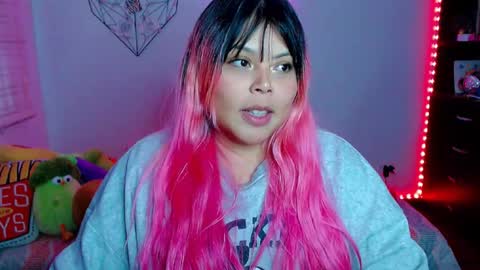 Snapshot of elymoon chatting on 01-15-26, 10:57 Ely online show from 01-15-26, 10:57