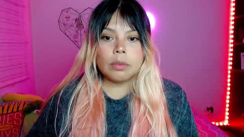 Snapshot of elymoon chatting on 02-12-26, 11:55 Ely online show from 02-12-26, 11:55