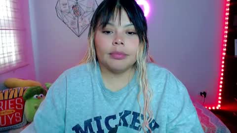 Snapshot of elymoon chatting on 02-15-26, 09:33 Ely online show from 02-15-26, 09:33