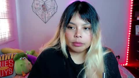 Snapshot of elymoon chatting on 02-27-26, 09:59 Ely online show from 02-27-26, 09:59