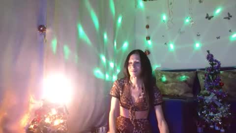 Elisa online show from 12-18-25, 06:58