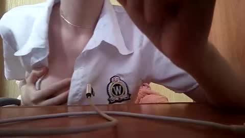 Snapshot of elza_com chatting on 10-29-25, 05:20 Elza Kom online show from 10-29-25, 05:20