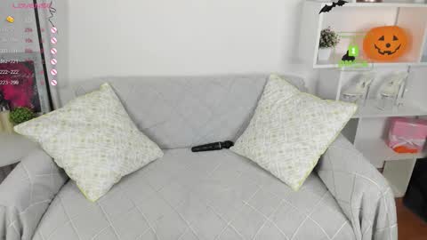 Snapshot of elzaglower chatting on 11-02-25, 08:17 Elza online show from 11-02-25, 08:17