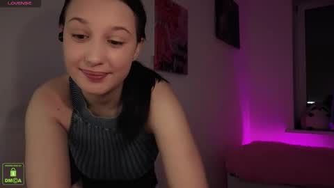 Em1l1a online show from 10-17-25, 08:11