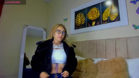 Snapshot of ema_garciaa chatting on 10-05-25, 11:52 ema garcia online show from 10-05-25, 11:52