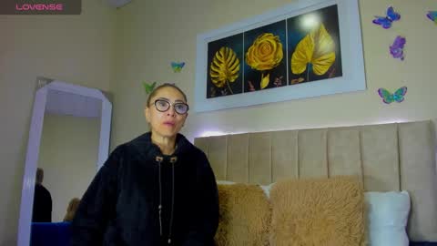Snapshot of ema_garciaa chatting on 10-06-25, 01:19 ema garcia online show from 10-06-25, 01:19