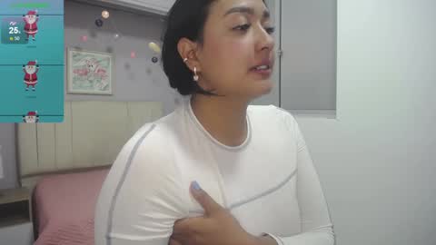 Snapshot of ema_saenz chatting on 12-17-24, 06:53 Ema online show from 12-17-24, 06:53