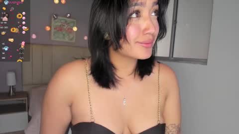 Snapshot of ema_saenz chatting on 01-11-25, 07:05 Ema online show from 01-11-25, 07:05