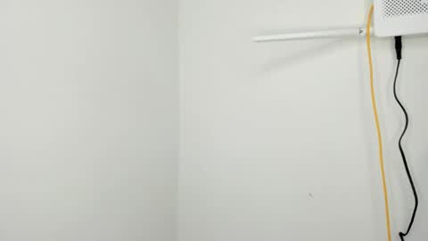 Snapshot of ema_saenz chatting on 04-15-26, 11:16 Ema online show from 04-15-26, 11:16