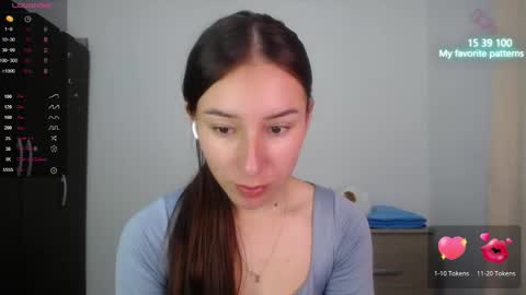 Snapshot of emaa_martins chatting on 10-21-25, 10:32 Emaa online show from 10-21-25, 10:32