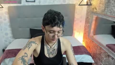emahills__axelrose online show from 10-04-25, 02:20