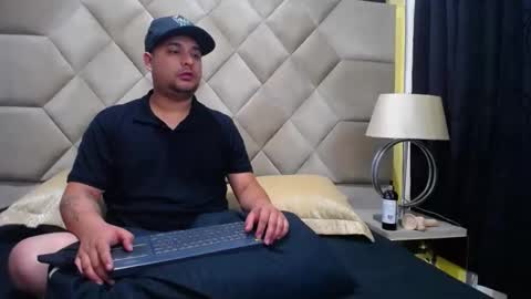 Ember and Wanda online show from 03-09-25, 04:27