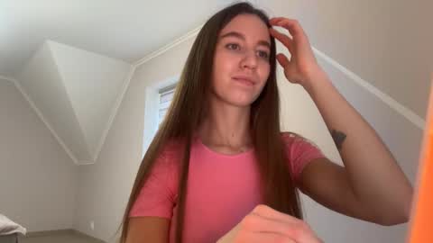 Snapshot of emberfamn chatting on 12-04-25, 11:30 Alina online show from 12-04-25, 11:30