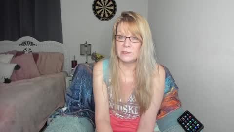 Snapshot of emberpheonixxx chatting on 01-09-25, 03:58 Ember Pheonixxx online show from 01-09-25, 03:58