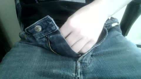 Snapshot of emberrush chatting on 11-15-25, 06:15 Ember online show from 11-15-25, 06:15