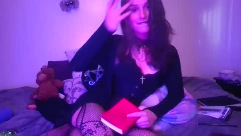 Ellie online show from 01-27-25, 11:00