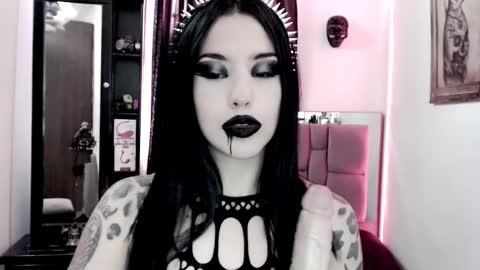 Emerald Black online show from 02-19-25, 01:50