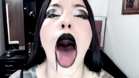 Emerald Black online show from 09-11-25, 07:08