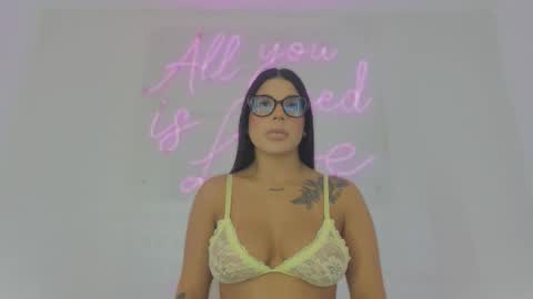 emelie_89 online show from 11-03-25, 02:40