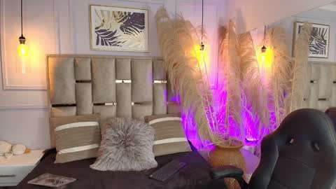 Snapshot of emelie_ch_ chatting on 01-23-25, 06:06 Emily online show from 01-23-25, 06:06