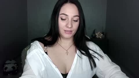 Snapshot of emelyblum chatting on 03-02-25, 03:24 Emely online show from 03-02-25, 03:24