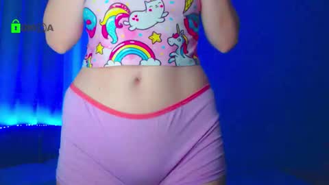 Snapshot of emelycrystal chatting on 09-30-25, 07:35 Emely online show from 09-30-25, 07:35