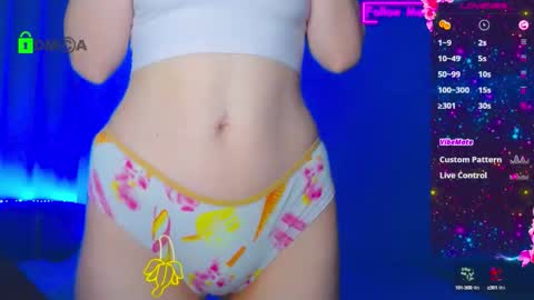 Snapshot of emelycrystal chatting on 10-10-25, 11:26 Emely online show from 10-10-25, 11:26