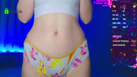 Snapshot of emelycrystal chatting on 11-06-25, 02:34 Emely online show from 11-06-25, 02:34