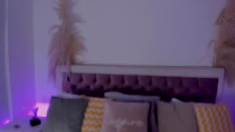 Emy online show from 01-11-25, 07:49