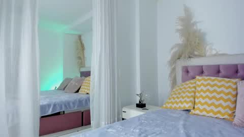 Emy online show from 02-26-25, 07:49