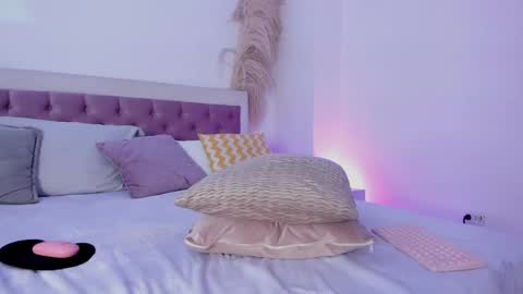 Emy online show from 03-06-25, 07:54
