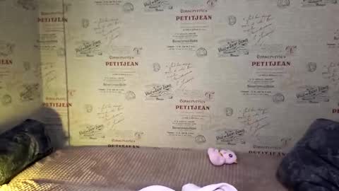 Emi online show from 12-14-25, 07:29