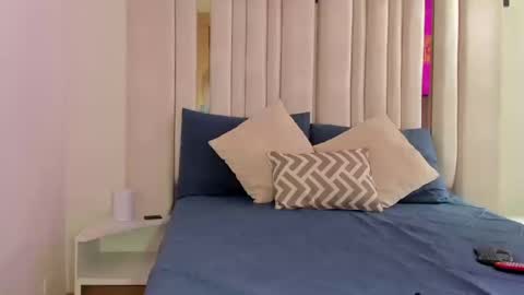 emi_royse online show from 09-12-25, 06:41